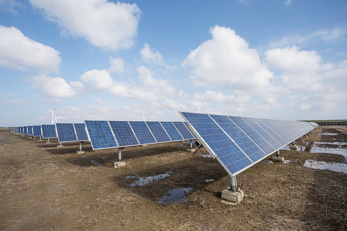 A total of 1,022,896 solar PV modules have been installed at the Abydos site